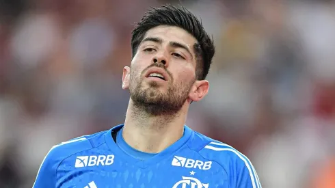 RJ - RIO DE JANEIRO - 11/05/2024 - BRASILEIRO A 2024, FLAMENGO X CORINTHIANS - Rossi goleiro do Flamengo durante partida contra o Corinthians no estadio Maracanã pelo campeonato Brasileiro A 2024.