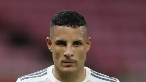 Guilherme Arana durante a partida entre Sport e Atletico-MG. Lateral pode ser vendido em julho.