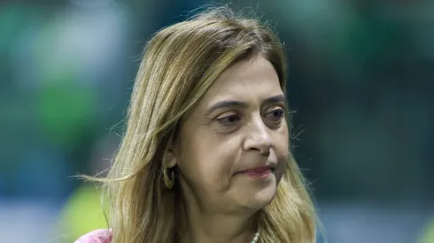 Leila Pereira antes da partida contra o Atlético-MG. Verdão tem problema para o dérbi paulista.