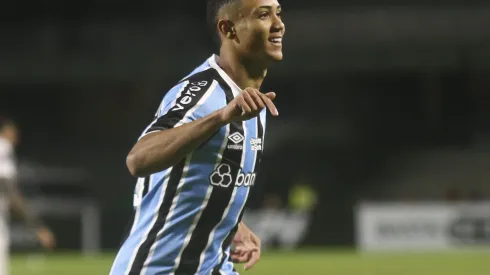 Gustavo Nunes tem multa milionária no Grêmio