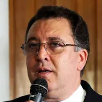 Marcelo Teixeira libera e lateral negocia saída do Santos para jogar no Vitória