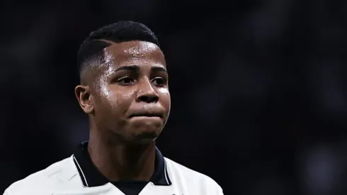 Wesley durante partida contra o Internacional. Atacante desperta interesse de times europeus.