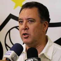 Da Europa para o Santos, Marcelo Teixeira anuncia retorno de defensor: \'Decidiu voltar\'