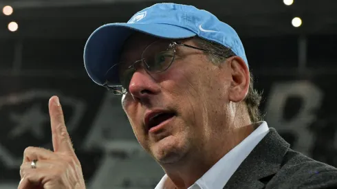 John Textor, dono da SAF do Botafogo durante partida contra o Atlético/GO, no Estádio Nilton Santos, pelo Campeonato Brasileiro, no dia 18/04/2024.