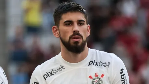 Após passagem pelo Corinthians e Internacional, jogador ficar perto de acordo com outro clube brasileiro