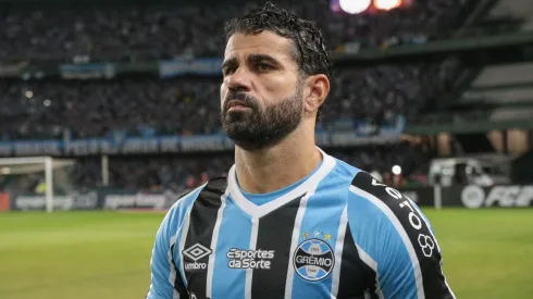 Diego Costa no jogo contra o Estudiantes, pela Libertadores, no Couto Pereira. Foto: Robson Mafra/AGIF