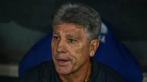 Renato Portaluppi, técnico do Grêmio, durante partida contra o Flamengo no estádio Maracanã pelo<br />
Brasileirão Série A 2024. Foto: Thiago Ribeiro/AGIF