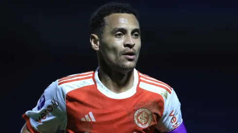 Alan Patrick passará por exames para ver gravidade da lesão