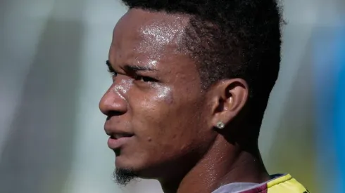 Thiago Mendes em ação nos tempos de SPFC. Foto: Marcello Zambrana/AGIF