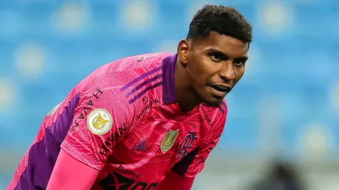 Corinthians já fez contato por Hugo Souza.