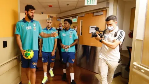 Jogadores da Seleção Brasileira em ação humanitária
Crédito: CBF