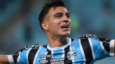 Cristaldo comemorando gol em partida contra o Athletico-PR, na Arena do Grêmio, pelo Campeonato Brasileiro, no dia 17/04/2024.