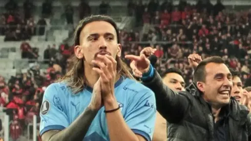 Chico da Costa, atacante do Bolívar em partida contra o Athletico-PR no estádio Arena da Baixada pela Copa Libertadores – Foto: Robson Mafra/AGIF