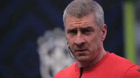 Anderson Daronco, durante partida entre Santos e Vasco no estádio Vila Belmiro pelo Brasileirão Série A 2023. Foto: Ettore Chiereguini/AGIF