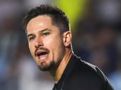 Após falhar contra o Santos, goleiro Tadeu recebe críticas