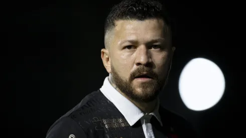 Rossi foi abordado por torcedores de organizada do Vasco na porta de seu condomínio