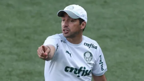 Abel Ferreira, técnico do Palmeiras, dando treinamento - Foto: Cesar Greco / Palmeiras