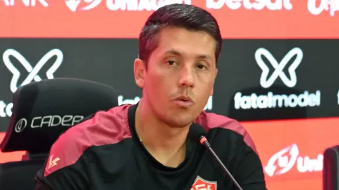 Carpini conseguiu tirar o Vitória do Z-4. Foto: Walmir Cirne/AGIF