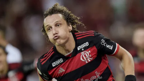 David Luiz comemorando o gol marcado. Foto: Alexandre Loureiro/AGIF