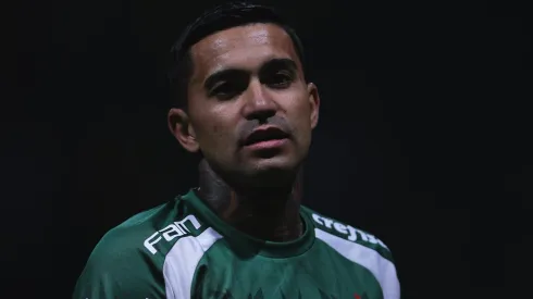 Dudu durante aquecimento antes da partida entre Palmeiras e Red Bull Bragantino, no Allianz Parque, pelo Campeonato Brasileiro, no dia 20/06/2024.