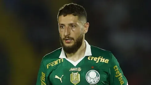 Zé Rafael, jogador do Palmeiras, durante partida contra o Botafogo-SP no estádio Santa Cruz pela Copa Do Brasil 2024. Foto: Thiago Calil/AGIF