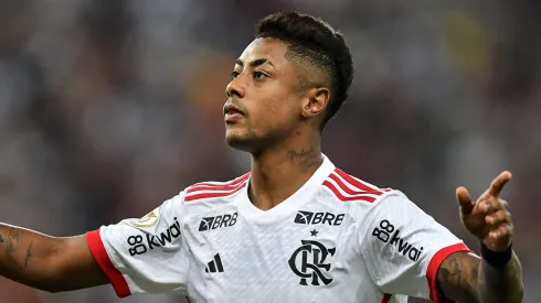 Parça de Bruno Henrique no Flamengo entrou na mira do Santos para a temporada