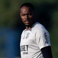 Após afastar Carlos Miguel, Corinthians pode barrar entrada do goleiro no CT Joaquim Grava