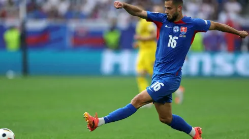 Eslováquia e Romênia se encaram em jogo decisivo para o Grupo E.