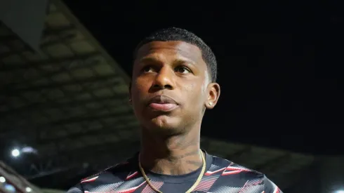 Arboleda em ação com a camisa do SPFC, contra o Inter. Foto: Leonardo Hubbe/AGIF