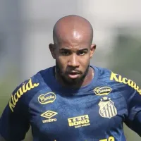 Torcida do Santos se irrita e pede saídas de Patrick e Hayner