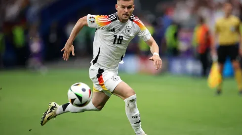 Alemanha e Dinamarca duelam nas oitavas de final.