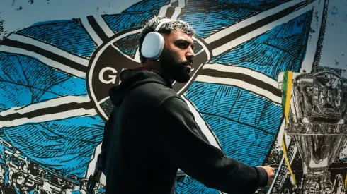 Gabigol, jogador do Flamengo, durante chegada da equipe para partida contra o Grêmio no estádio Arena do Grêmio pelo Brasileirão Série A 2023. Foto: Giancarlo Santorum/AGIF