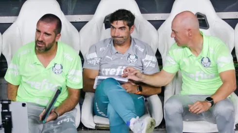 Abel Ferreira tem dúvidas em duelo. Lucas Emanuel/AGIF.