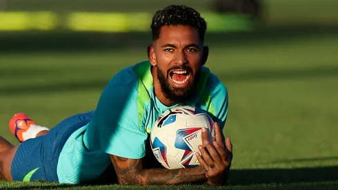 Douglas Luiz durante treinamento da Seleção. Foto: Buda Mendes/Getty Images