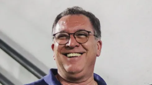 Marcelo Teixeira na Vila Belmiro. Presidente fecha acordo para o Peixe.