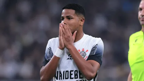 Wesley iniciará dérbi do banco de reservas em decisão controversa do técnico do Corinthians