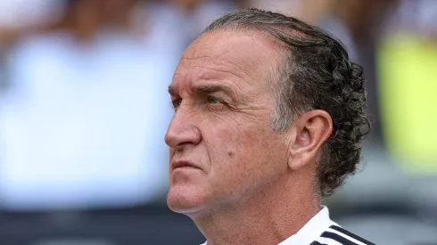 Cuca durante partida pelo Atlético-MG. Treinador recusa retorno ao Clube Carioca.