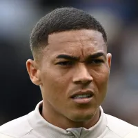 Saída de Rodrigo Caetano interfere e Atlético-MG desiste de contratar Carlos Vinícius