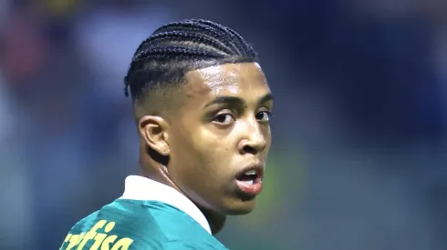 SP - SAO PAULO - 20/06/2024 - BRASILEIRO A 2024, PALMEIRAS X BRAGANTINO - Vanderlan jogador do Palmeiras durante partida contra o Bragantino no estadio Arena Allianz Parque pelo campeonato Brasileiro A 2024.