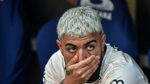 Gabigol durante partida do Brasileirão. Atacante desperta interesse do exterior.