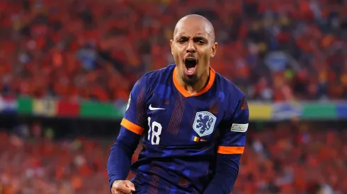 Malen comemorando um dos gols da classificação da Holanda contra a Romênia pela Euro 2024. (Photo by Alex Livesey/Getty Images)