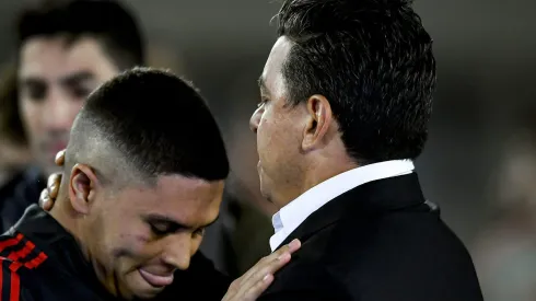 Quintero ao lado de Gallardo