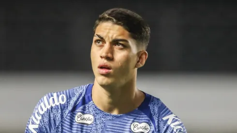 Jair durante treino do Peixe. Foto: Reinaldo Campos/AGIF