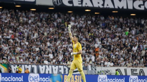 Brazão evita oba-oba com liderança do Santos - AGIF