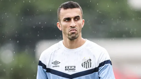 Diretoria tem definição sobre futuro de João Schmidt