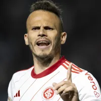 Renê se posiciona sobre choque crave de cabeça e tranquiliza torcedores do Internacional