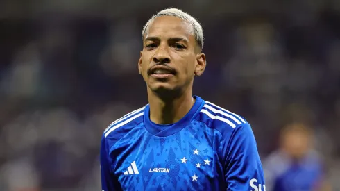 Matheus Pereira, jogador do Cruzeiro, durante partida contra o Corinthians no estádio Mineirão pelo Brasileirão Série A 2024. Foto: Gilson Lobo/AGIF