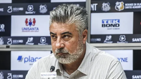 SP – SANTOS – 09/04/2024 – SANTOS, COLETIVA KLEITON LIMA – Alexandre Gallo coordenador de futebol do Santos durante coletiva de imprensa do tecnico Kleiton Lima realizada no Vila Belmiro.