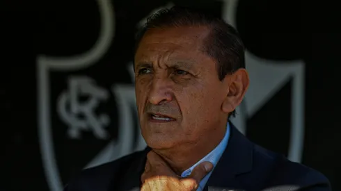 Vasco vai precisar resolver essa pendência com Ramón Díaz.