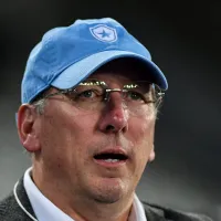 Botafogo de Textor formaliza proposta para assinar com o zagueiro Mina, ex-Palmeiras